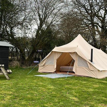 1 Glamping Tent With Kitchen & Electric On Small Family Campsite, No Bedding Supplied 纳伯斯 外观 照片