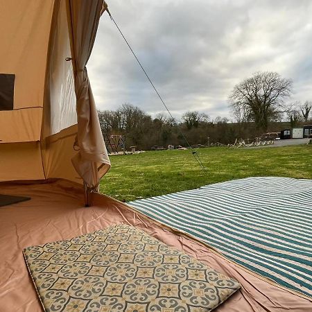 1 Glamping Tent With Kitchen & Electric On Small Family Campsite, No Bedding Supplied 纳伯斯 外观 照片