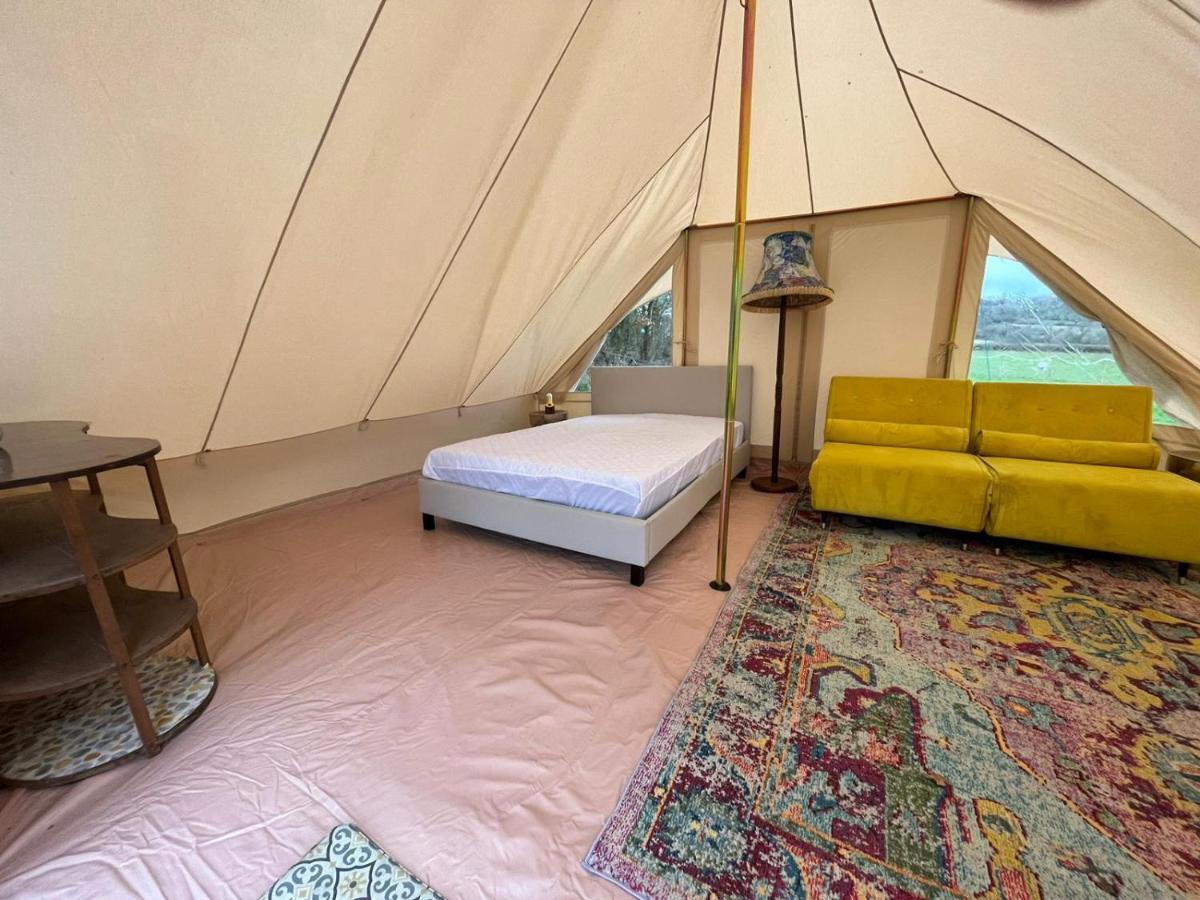 1 Glamping Tent With Kitchen & Electric On Small Family Campsite, No Bedding Supplied 纳伯斯 外观 照片